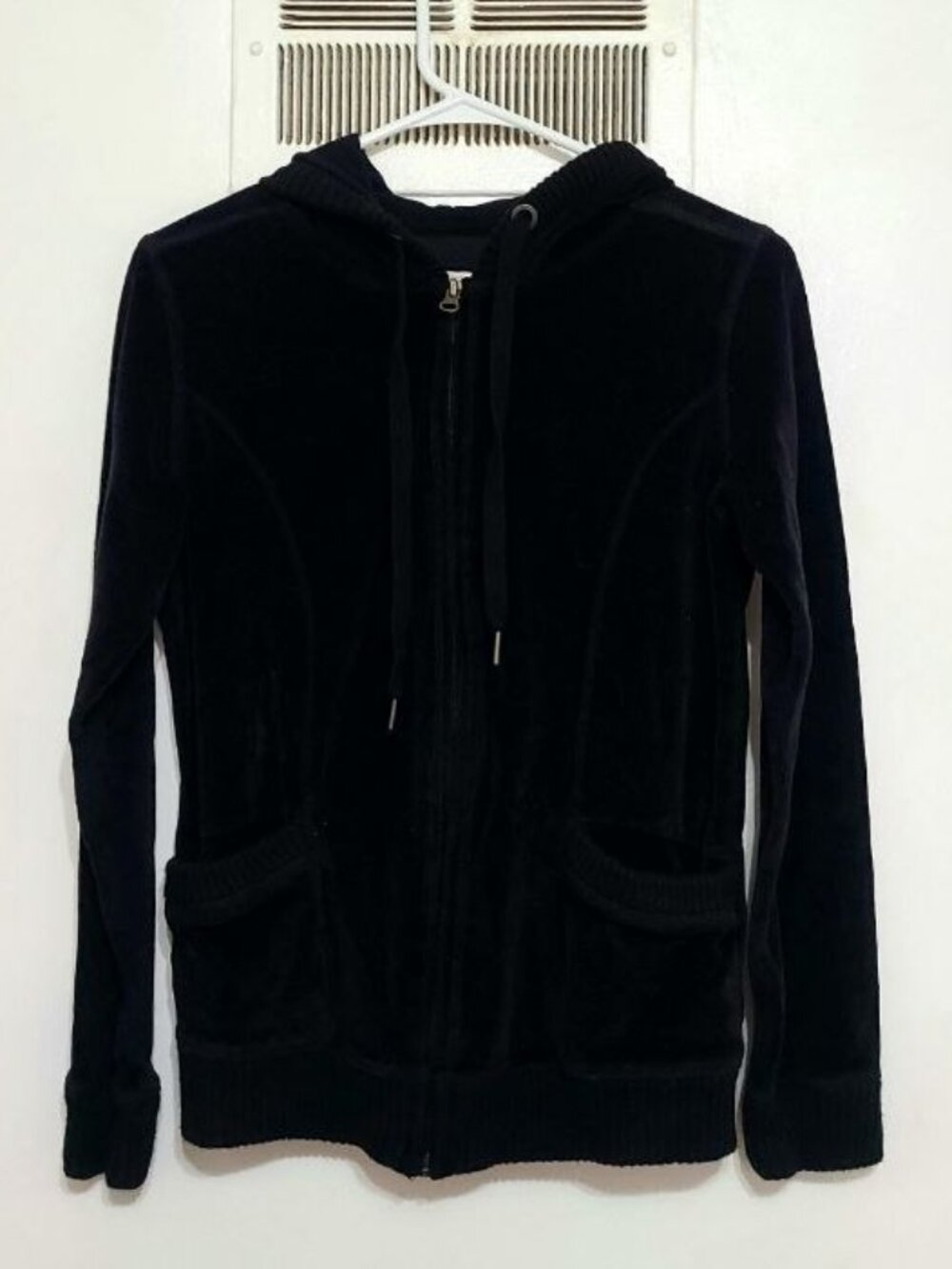 Black Velour Zip‑Up Hoodie